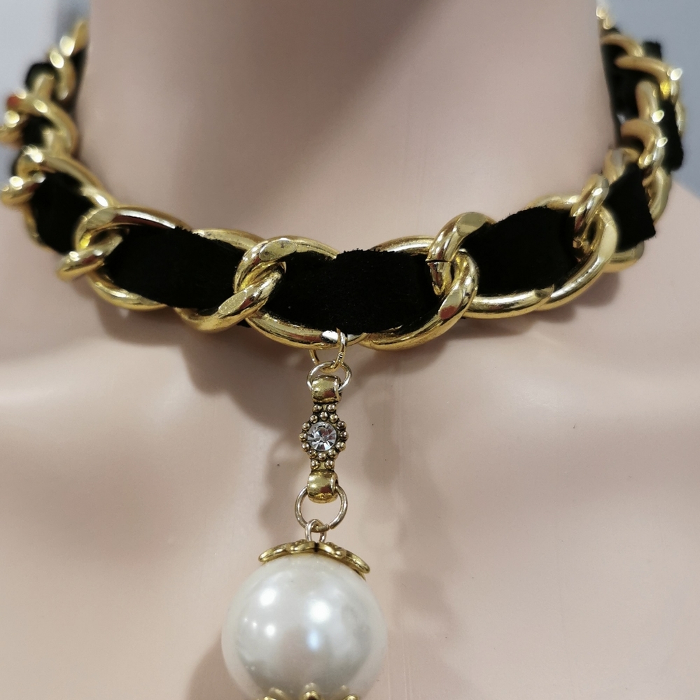 Choker necklace gold chain, leather and huge white pearls necklace,16 inches